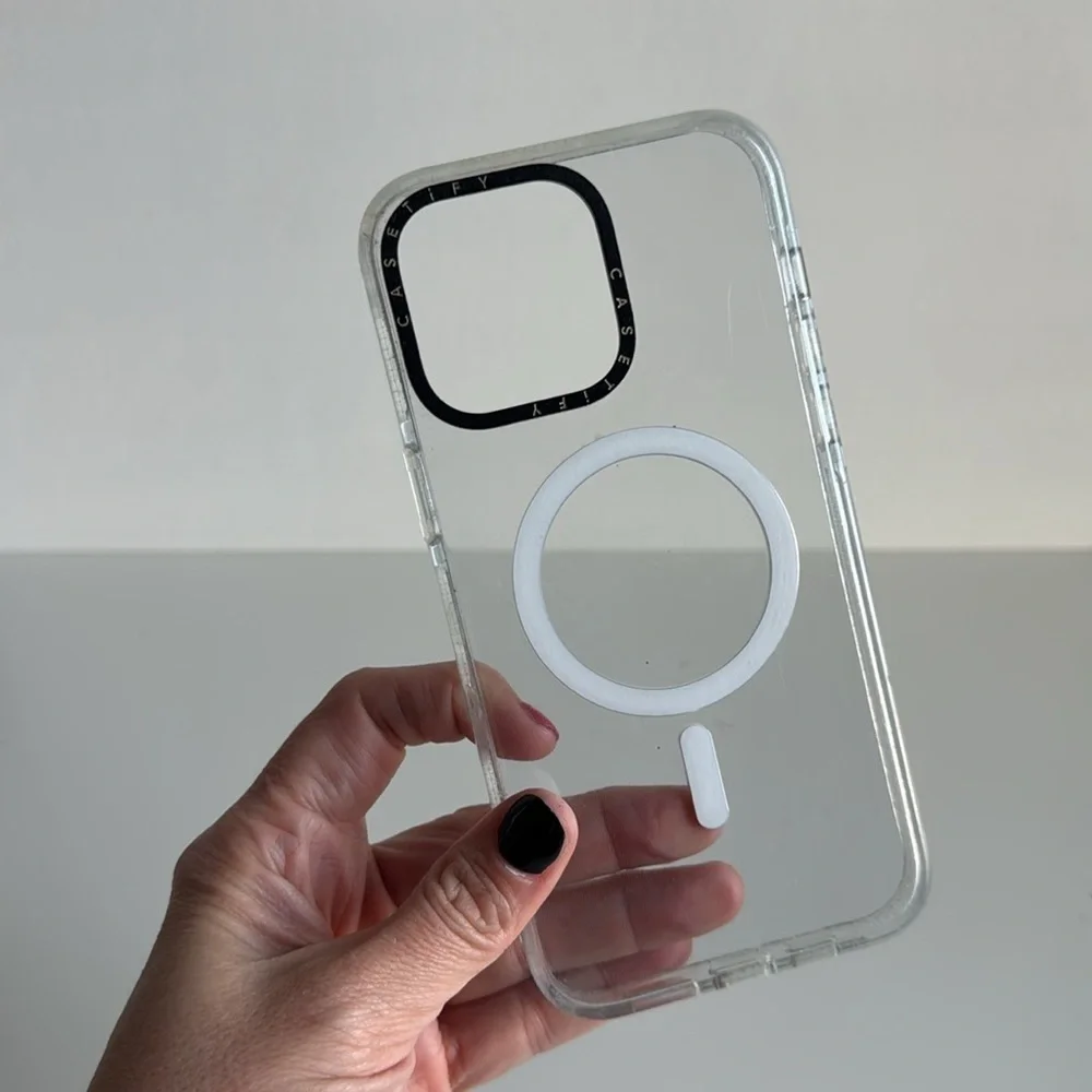 Assorted iPhone cases - Picture 6 of 6